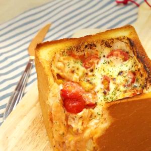 「食パンでシカゴピザ」のレシピ動画