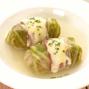 「チーズロールキャベツ」のレシピ動画