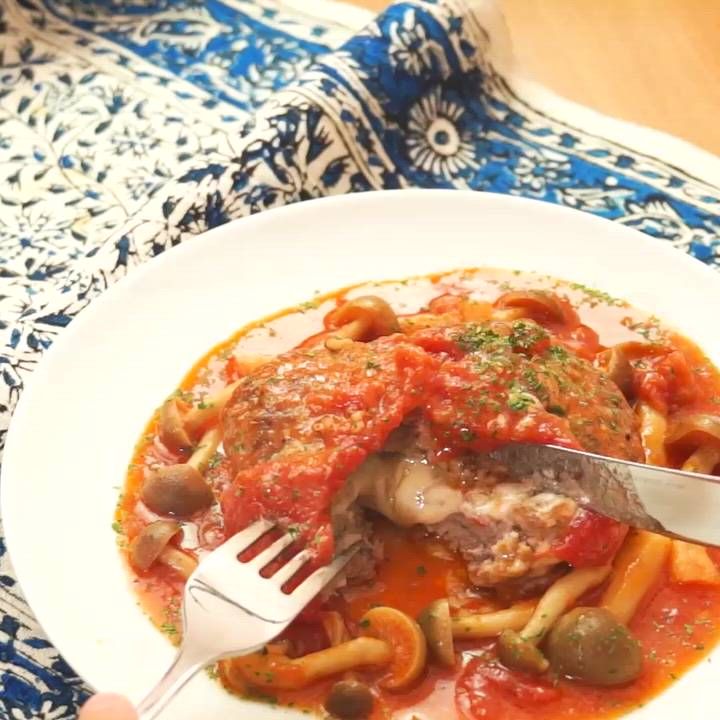 【ホールトマト缶】簡単おかずレシピ20選!ご飯に合う味付け♪