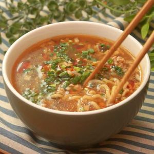 「本格酸辣湯麺（サンラータンメン・スーラータンメン）」のレシピ動画