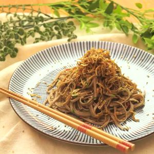 「ペペロンチーノ蕎麦」のレシピ動画