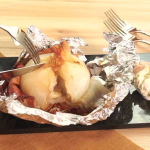 「新玉ねぎ丸ごと焼き」のレシピ動画