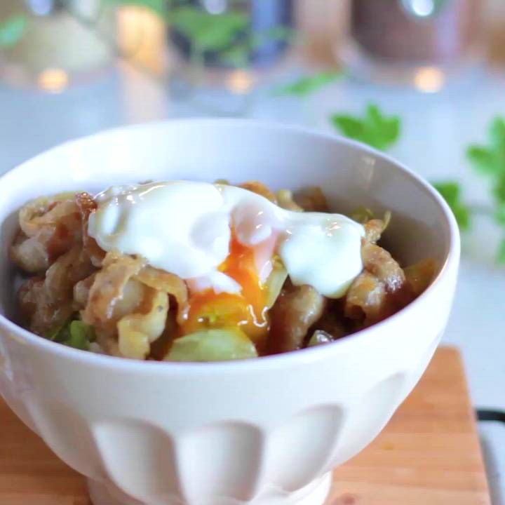 豚バラレタス丼