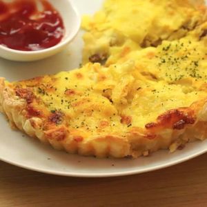 「チーズバーガーパイ」のレシピ動画