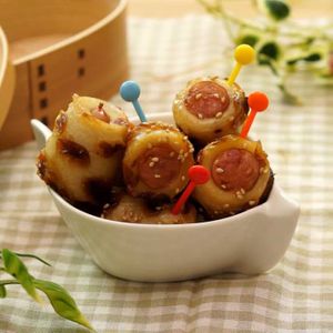 お弁当にぴったり ソーセージでお花の飾り切りのレシピ動画 作り方 Delish Kitchen