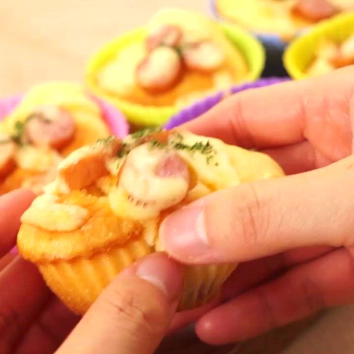 3種のチーズとソーセージのマフィン