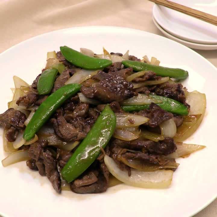 牛肉と新玉ねぎの梅だれ炒め