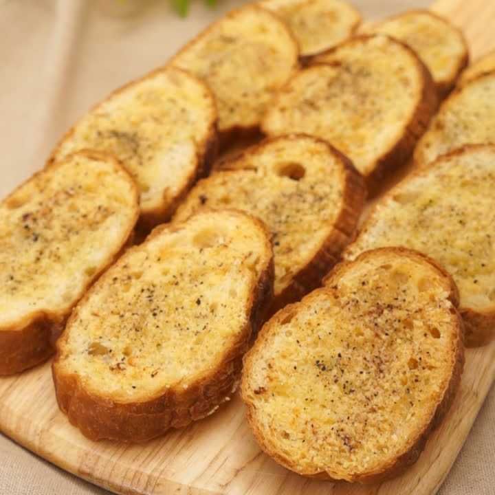 おつまみや軽食に♪甘くないラスクのレシピ3選