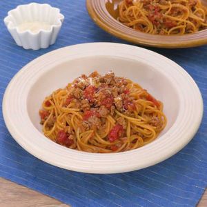 「ワンパンミートソースパスタ」のレシピ動画