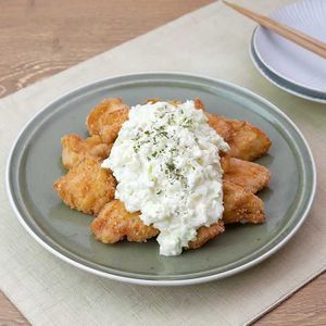 「揚げ鶏のキャベツタルタルソース」のレシピ動画