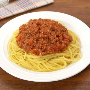「ミートソースパスタ」のレシピ動画