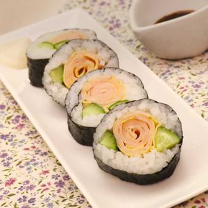 子供も喜ぶ お花の飾り巻き寿司のレシピ動画 作り方 Delish Kitchen