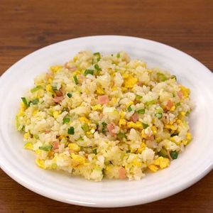 「黄金のパラパラ炒飯」のレシピ動画