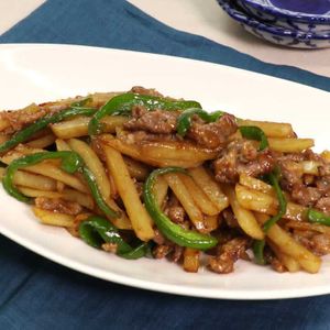 「牛じゃがピーマンの青椒肉絲」のレシピ動画