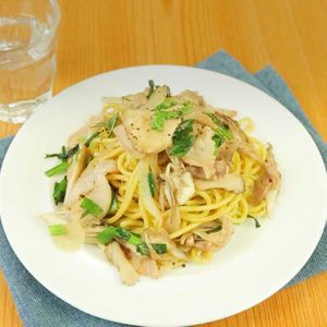 「豚肉と舞茸の焼きそば」のレシピ動画