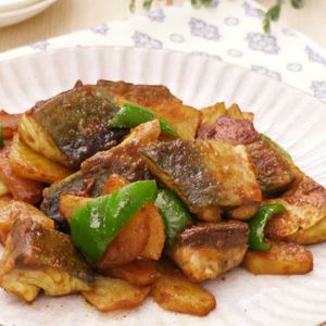 さばとじゃがいものカレーソテー