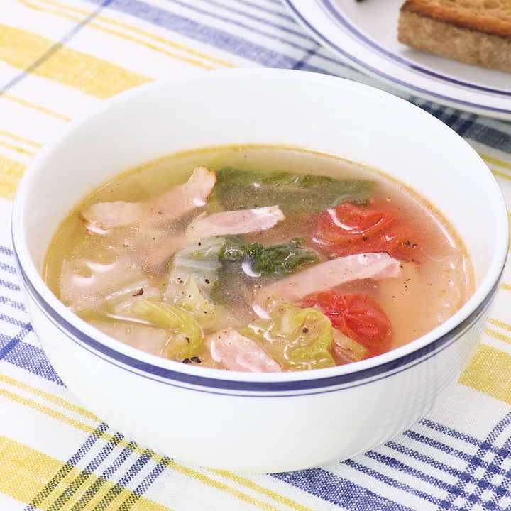 白菜とベーコンのスープ