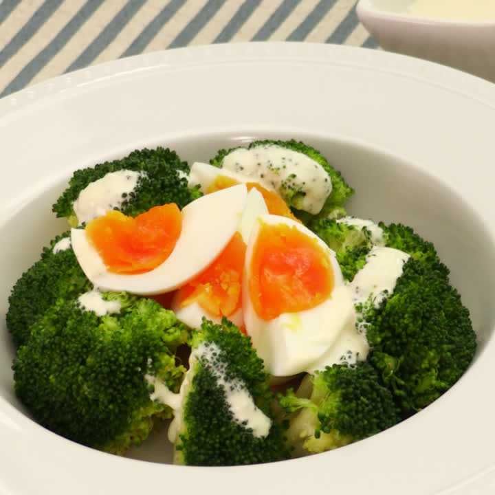 ブロッコリーと卵のサラダ