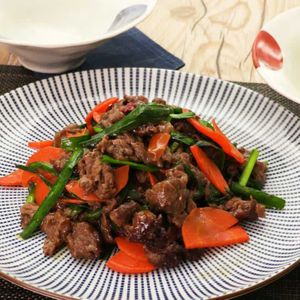 「牛肉の中華風炒め」のレシピ動画