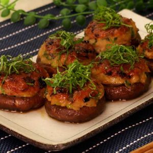 「しいたけの肉詰め」のレシピ動画