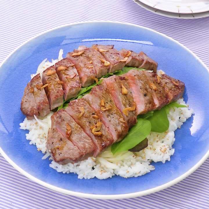 牛ステーキのっけ寿司