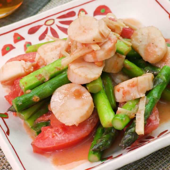 ホタテとアスパラのしょうが炒め