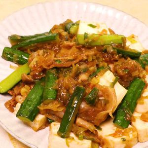 「豚肉ときゅうりのピリ辛炒め」のレシピ動画