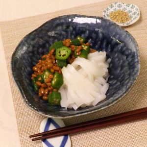 「イカとオクラの納豆和え」のレシピ動画