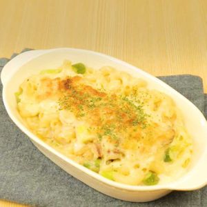 「アスパラガスのマカロニグラタン」のレシピ動画