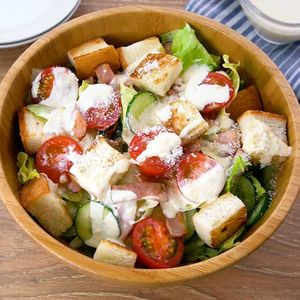 「シーザーサラダ」のレシピ動画