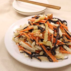 「長芋とたくあんのマヨしょうゆ和え」のレシピ動画