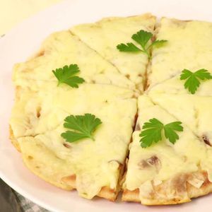 「チーズとはちみつのピザ」のレシピ動画