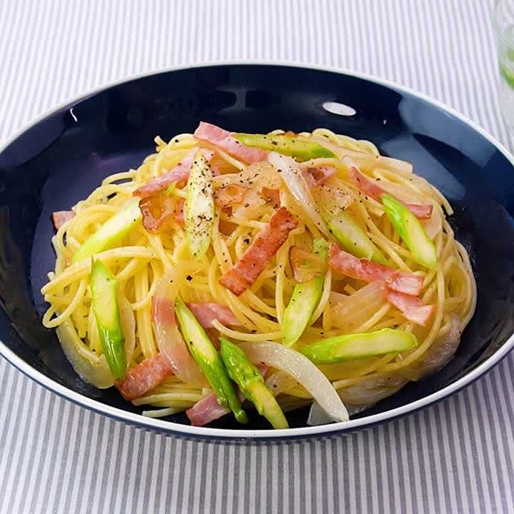 アスパラベーコンのレモンパスタ