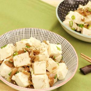 豆腐とザーサイのピリ辛和え