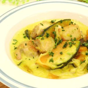 「鶏肉のかぼちゃクリーム煮」のレシピ動画