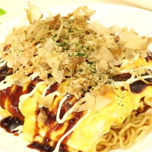 「オム焼きそば」のレシピ動画