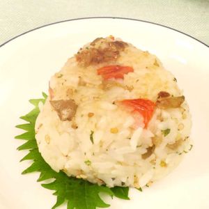 「ザーサイとトマトの焼きおにぎり」のレシピ動画