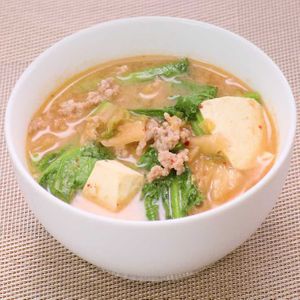 「豚肉と小松菜のチゲスープ」のレシピ動画