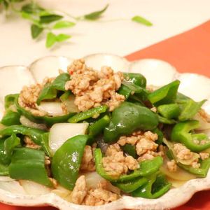 「鶏ひき肉とピーマンのポン酢炒め」のレシピ動画