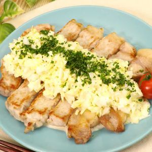 「豚ロースのキャベツソース」のレシピ動画