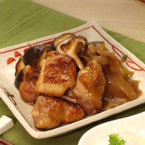 鶏肉としいたけのすき焼き風炒め