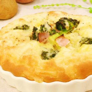 「ホットケーキミックスでパングラタン」のレシピ動画