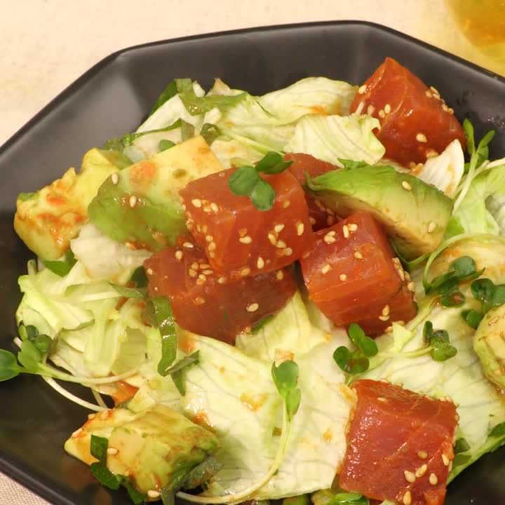 マグロとアボカドの韓国風サラダ