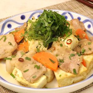 「豆腐と豚肉のピリ辛大葉炒め」のレシピ動画