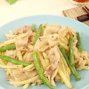 「豚肉とじゃがいものしょうが炒め」のレシピ動画