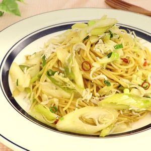 しらすとねぎのにんにく醤油パスタ