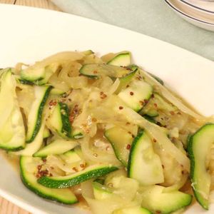 「グリルズッキーニのチーズあえ」のレシピ動画