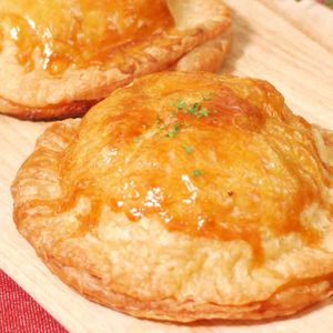 「パイ包みのハンバーグ」のレシピ動画