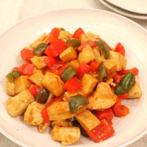 「鶏肉とたけのこのケチャップ炒め」のレシピ動画