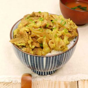 「和風カレー豚丼」のレシピ動画